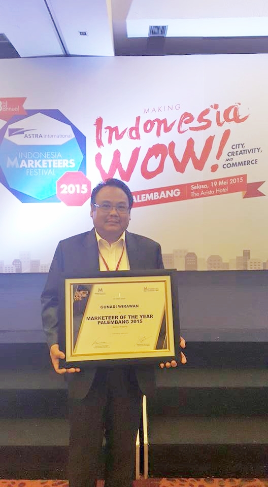 Gunadi Wirawan, Terima Penghargaan Markeeter of The Year Palembang 2015