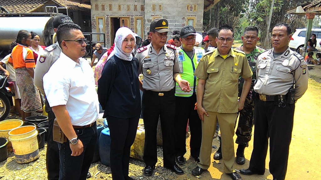 CitraRaya Salurkan Jutaan Liter Air Bersih di Kecamatan Panongan