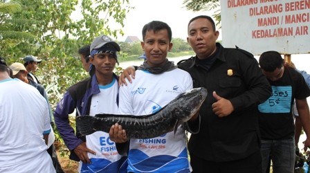 Lomba Memancing Eco Fishing di CitraGarden City