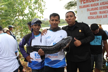 Lomba Memancing Eco Fishing di CitraGarden City