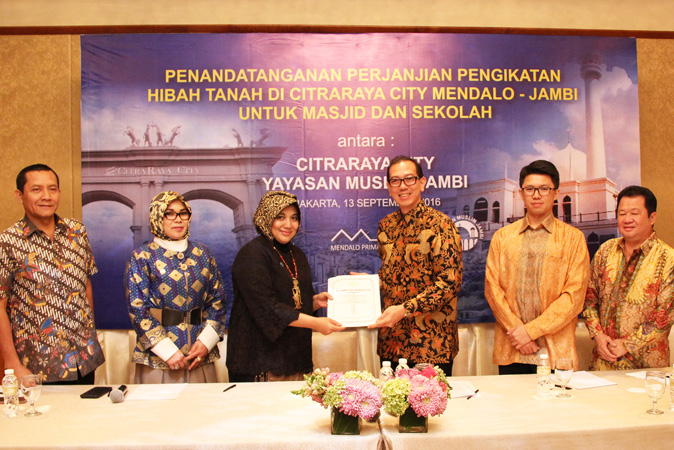 Penanda Tanganan Perjanjian Pengikatan Hibah Tanah Hibah Untuk Mesjid Dan Sekolah Di CitraRaya City